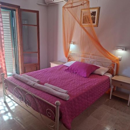 ארילס Feakes Apartments מראה חיצוני תמונה