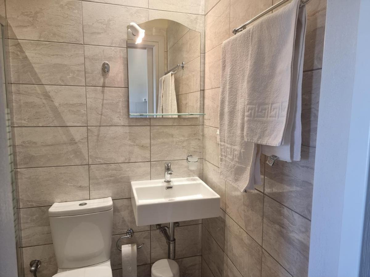 ארילס Feakes Apartments מראה חיצוני תמונה